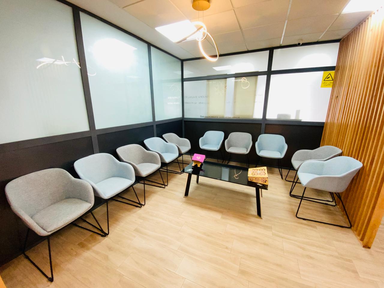 Espace de travail calme et lumineux